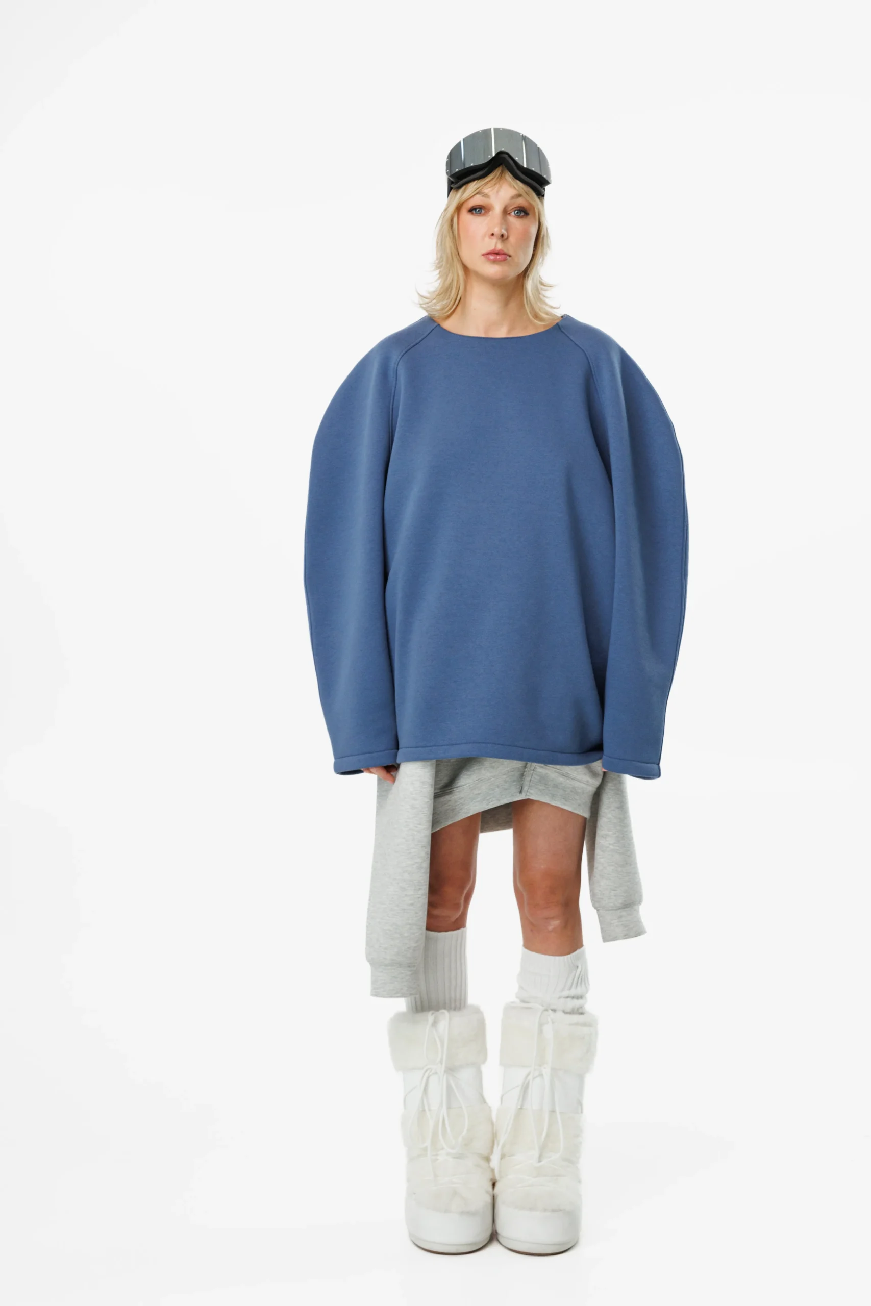 BLUE SWEATSHIRT - Image 4